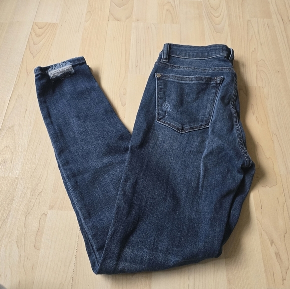 Judy Blue Denim - Judy Blue Distressed Skinny Jeans Size 7/28